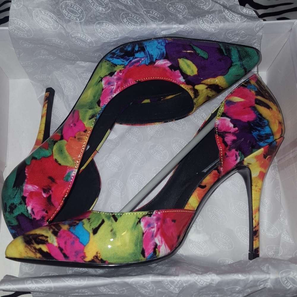 Steve Madden "Groovi" heels